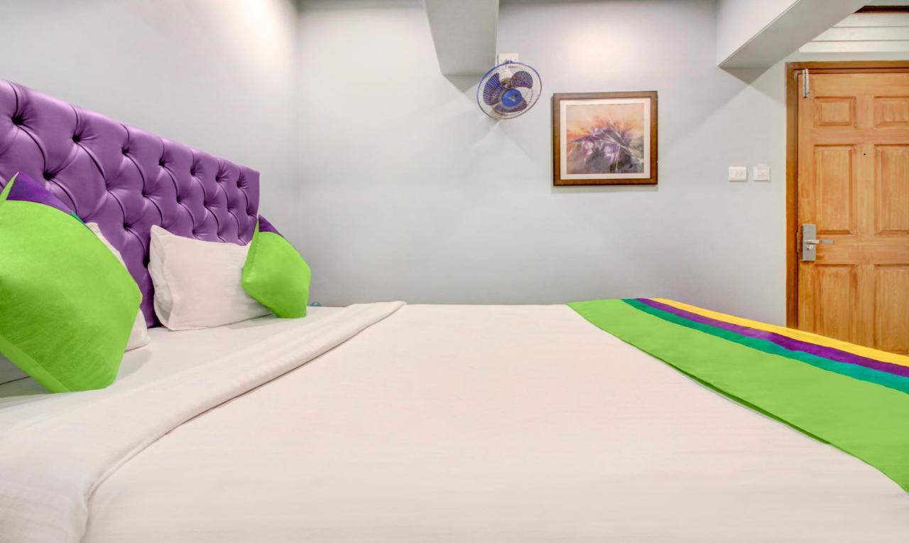 Готель Treebo Cruz Royale Santacruz West Мумбаї Екстер'єр фото