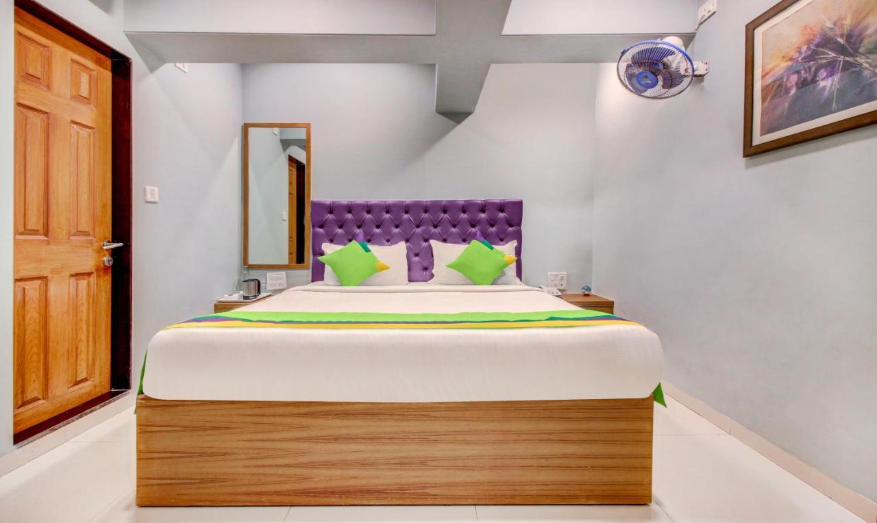 Готель Treebo Cruz Royale Santacruz West Мумбаї Екстер'єр фото